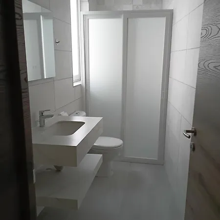 Torri Seafront Apartment Xghajra