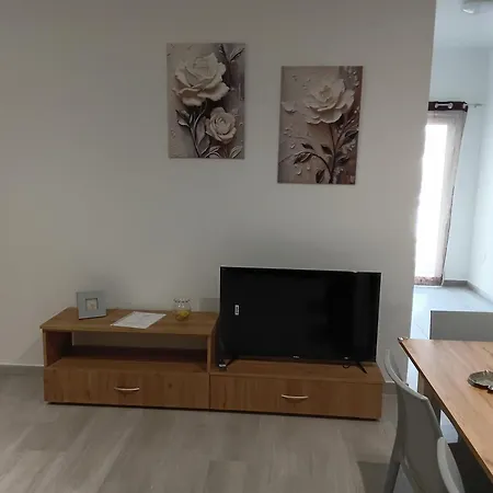 Apartment Torri Seafront *