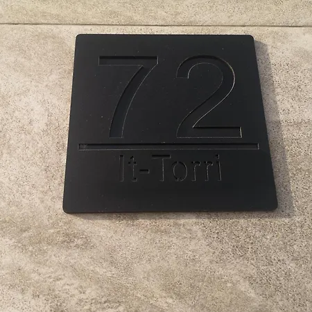 Torri Seafront Apartment Xghajra