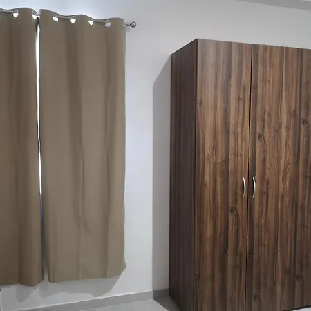 Torri Seafront Apartment Xghajra