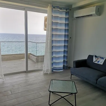 Apartment Torri Seafront