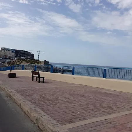 Torri Seafront * Xghajra
