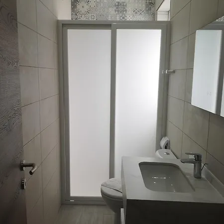 Torri Seafront Apartamento *