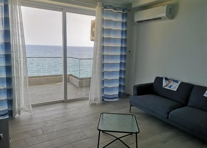 Appartamento Torri Seafront